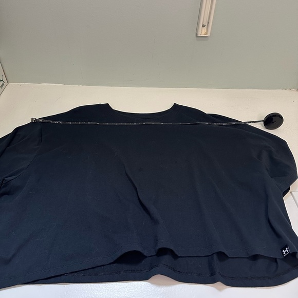 Under Armour Women's Black Cropped Top size XL - Picture 5 of 7